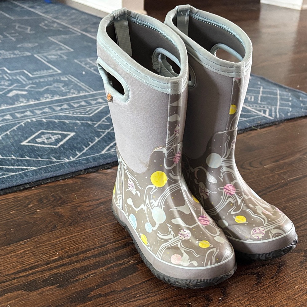 Kids' Gray Patterned Bogs boots